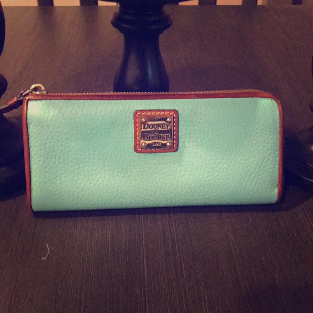 Dooney & Bourke Leather Zip Wallet